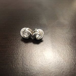 Knot earrings
